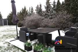 Dom wolno stojący w pobliżu Krosna Odrz.